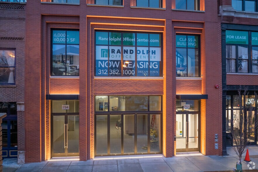 More Photos Of 732 W Randolph St, Chicago Unknown For Lease