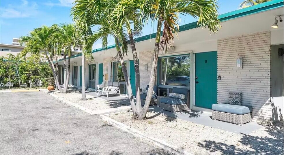 More Photos Of 333 Palm St, Hollywood Apartments For Sale