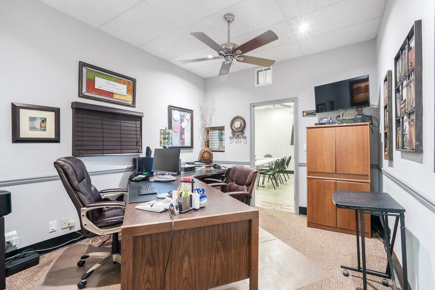 More Photos Of 6600 Pembroke Rd, Pembroke Pines Office For Sale
