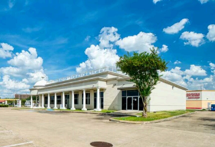 More Photos Of 8201 W Sam Houston Pky S, Houston Storefront Retail Office For Lease