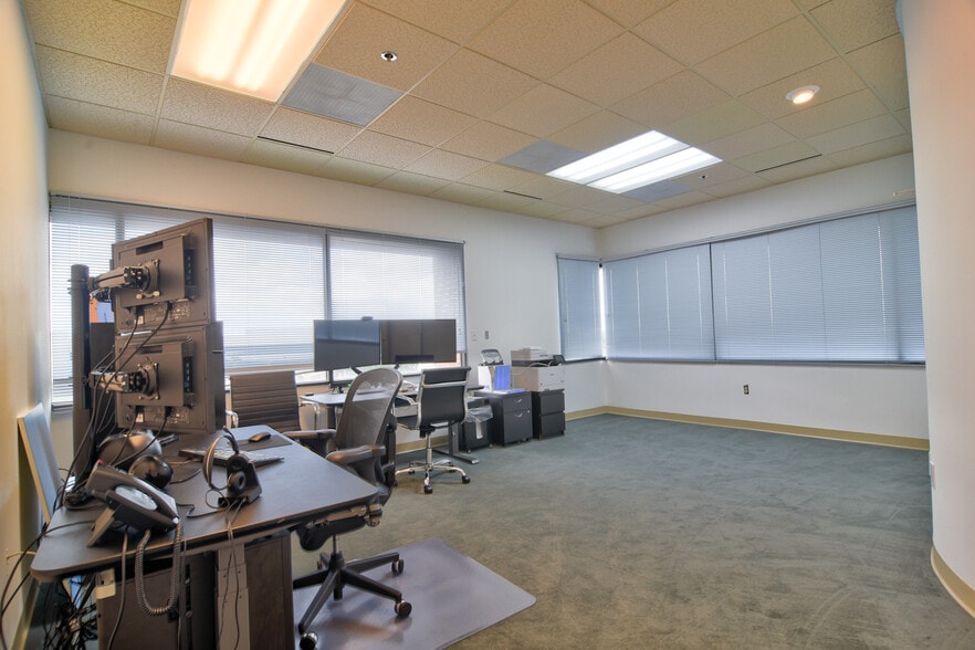 More Photos Of 1150 Cleveland St, Clearwater Office For Lease