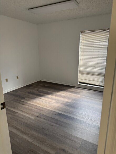 More Photos Of 5121 Ehrlich Rd, Tampa Medical For Lease