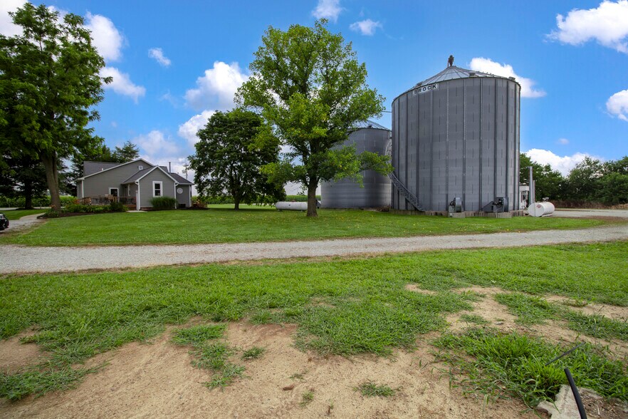 More Photos Of 5189 W 600 N, McCordsville Medical For Sale