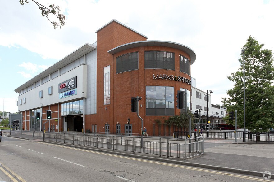 More Photos Of Eden Walk, High Wycombe General Retail For Lease