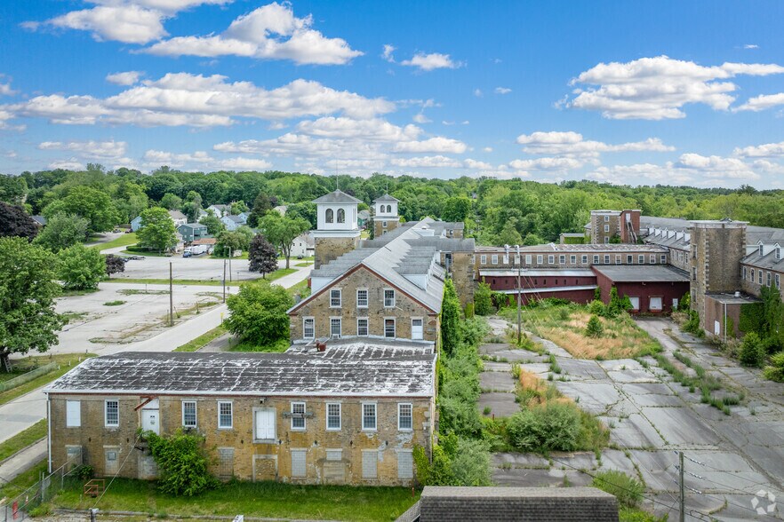 More Photos Of 51 S Walnut St, Wauregan Manufacturing For Lease