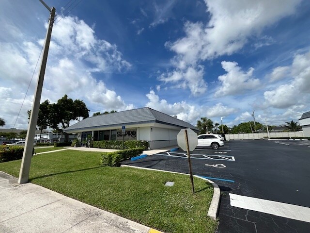 More Photos Of 3249 N Federal Hwy, Boca Raton Restaurant For Lease