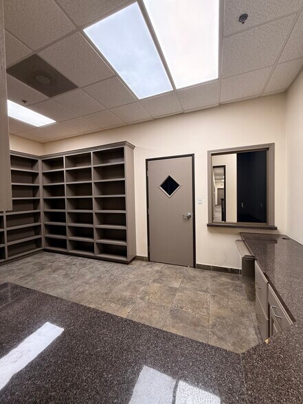 More Photos Of 3118-3122 Center Pointe Dr, Edinburg Medical For Lease