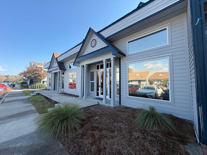 More Photos Of 4400 Bayou Blvd, Pensacola Medical For Sale