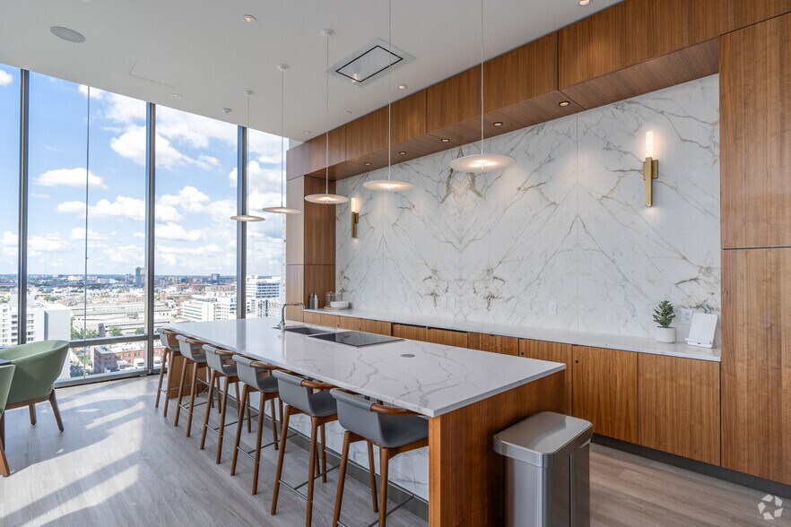 More Photos Of 1701 Race St, Philadelphia Apartments For Lease