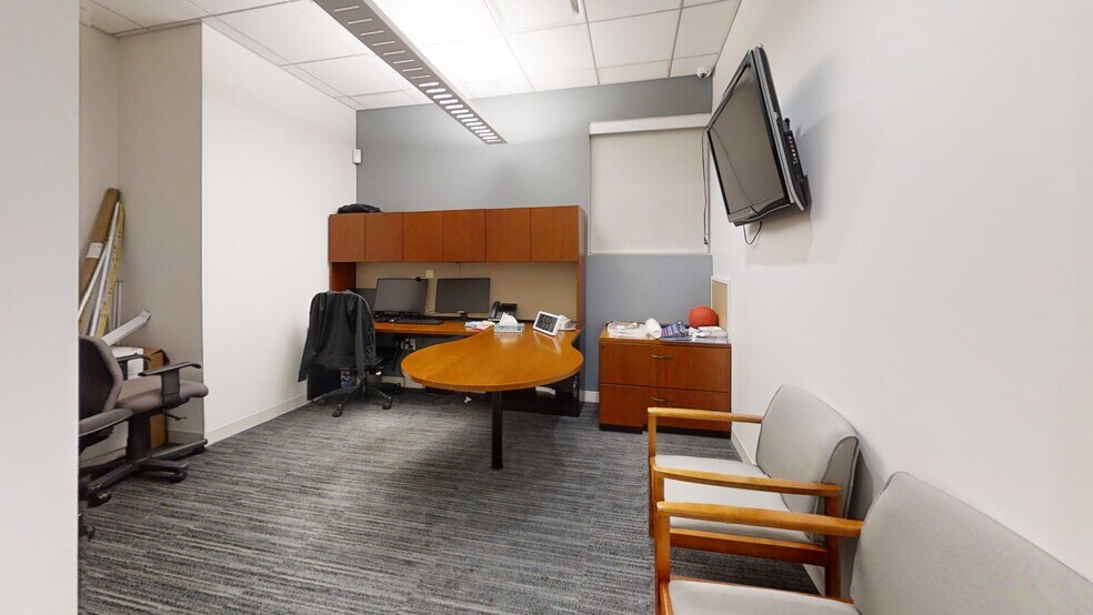 More Photos Of 1333 60th St, Brooklyn Office For Lease