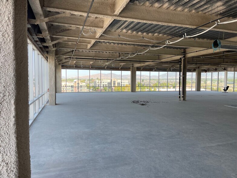 More Photos Of 2100 W Pleasant Grove Blvd, Pleasant Grove Office For Lease