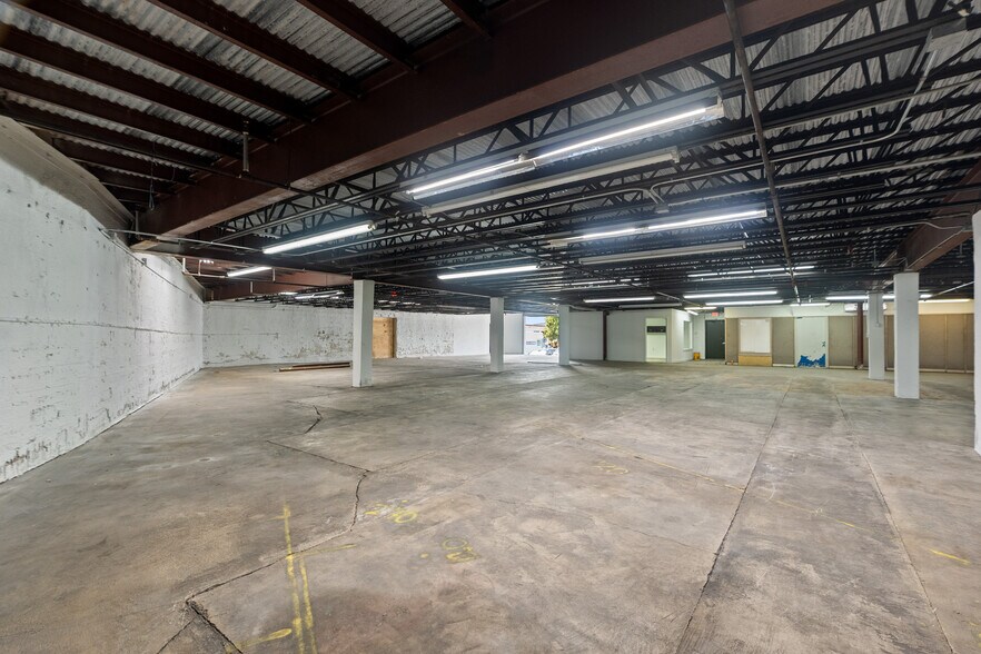 More Photos Of 7361-7391 NW 78th St, Medley Warehouse For Lease
