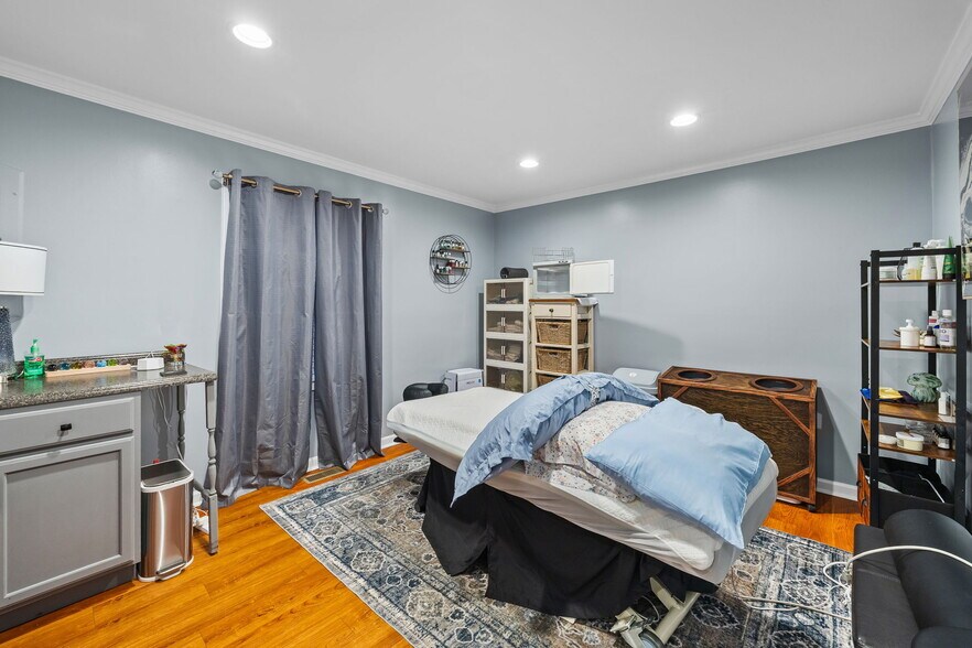 More Photos Of 275 E Henry St, Spartanburg Office Residential For Sale