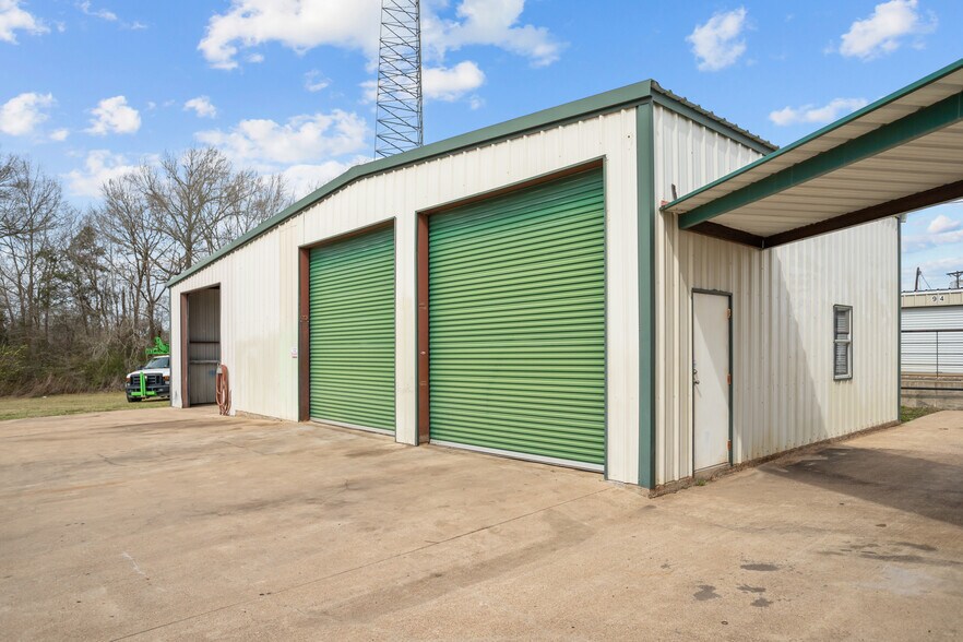 More Photos Of 1504 E Loop 304, Crockett Office For Sale