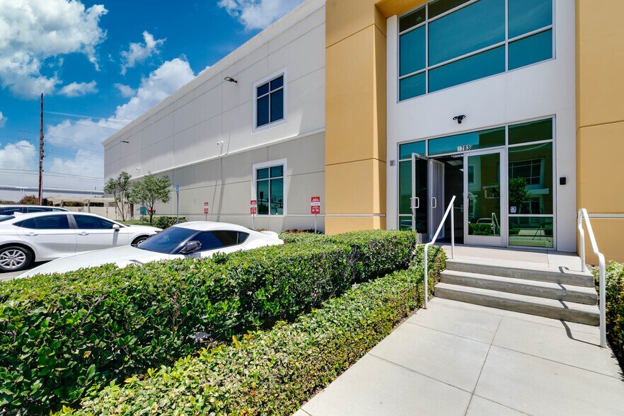 More Photos Of 1783 W 2nd St, Pomona Warehouse For Lease