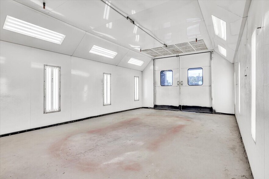 More Photos Of 23415 Janice Ave, Port Charlotte Warehouse For Sale