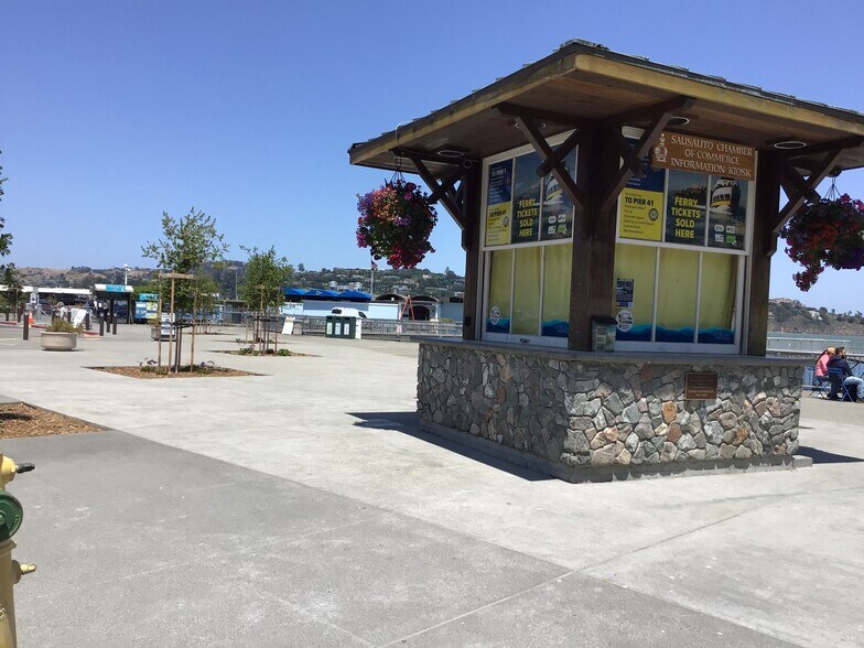 More Photos Of 681 Bridgeway, Sausalito Storefront Retail Residential For Lease