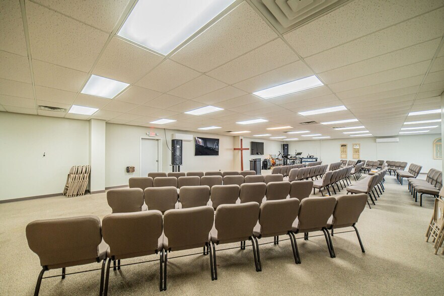 More Photos Of 3530 Park Plaza Rd, Paducah Flex For Lease