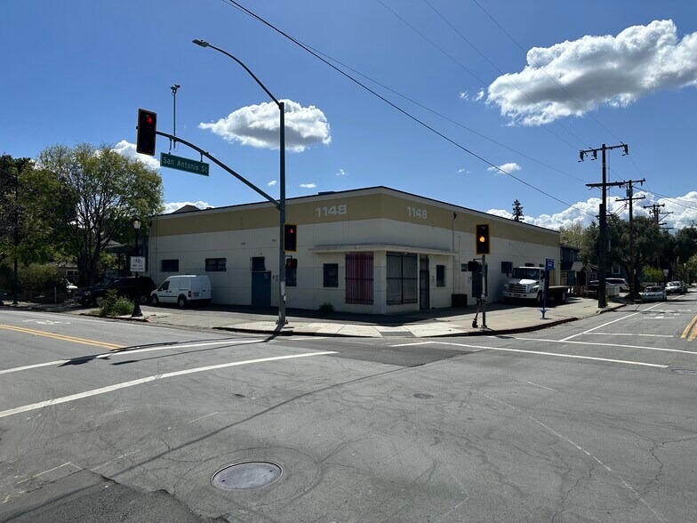 More Photos Of 1148 E San Antonio St, San Jose Warehouse For Sale