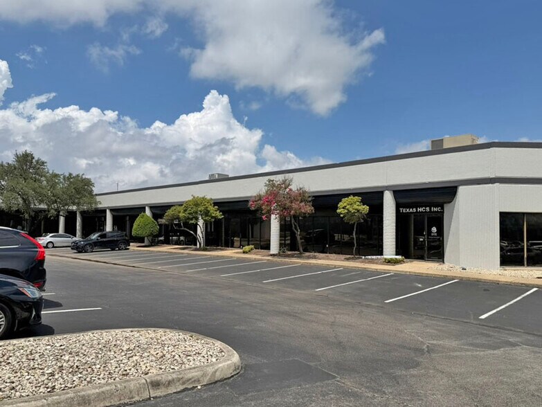 More Photos Of 2391 NE Loop 410, San Antonio Unknown For Lease