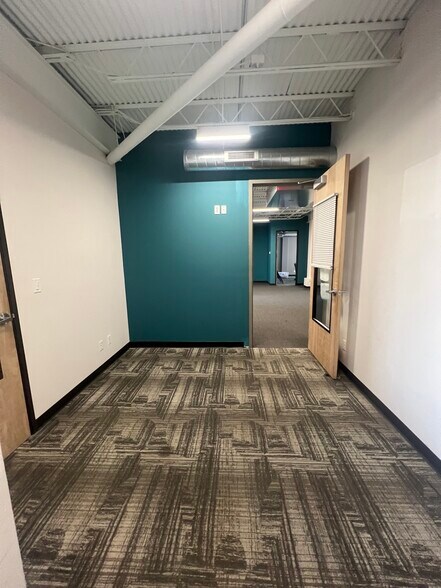 More Photos Of 1119 N Keystone Way, Carmel Medical For Lease