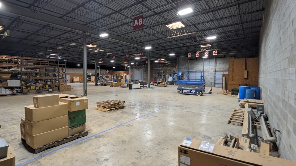 More Photos Of 2105 Maple Ave, Burlington Warehouse For Lease