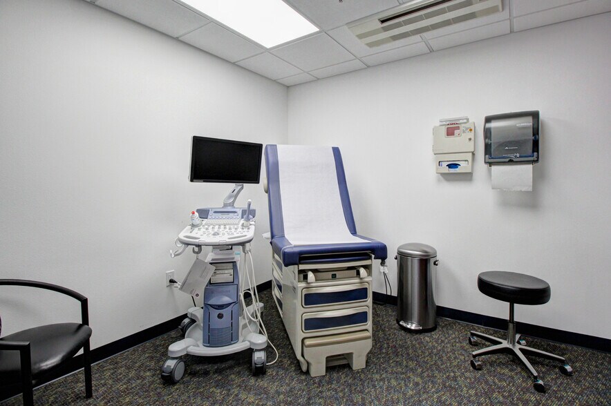 More Photos Of 23365 Hawthorne Blvd, Torrance Medical For Lease