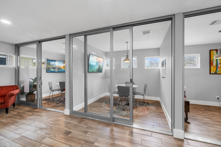More Photos Of 29519 W Hawthorne Dr, Spring Flex For Sale