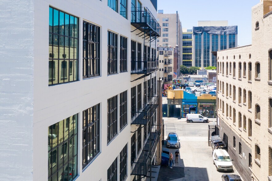More Photos Of 755 S Los Angeles St, Los Angeles Loft Creative Space For Lease