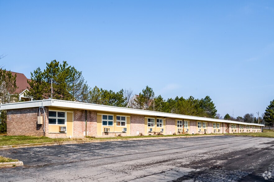 More Photos Of 4853 W Henrietta Rd, Henrietta Hotel For Sale