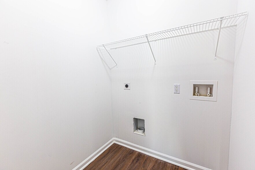 More Photos Of 3000 Ember Dr, Decatur Apartments For Sale