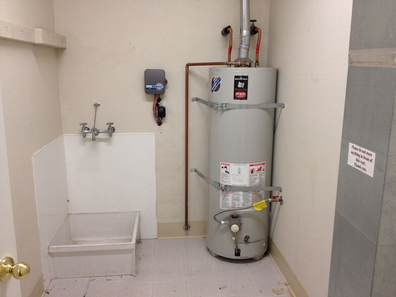 More Photos Of 6100 Bellevue Ln, Anderson Warehouse For Sale