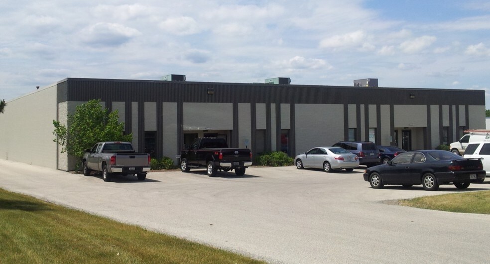 More Photos Of W226N781 Eastmound Dr, Waukesha Light Manufacturing For Lease