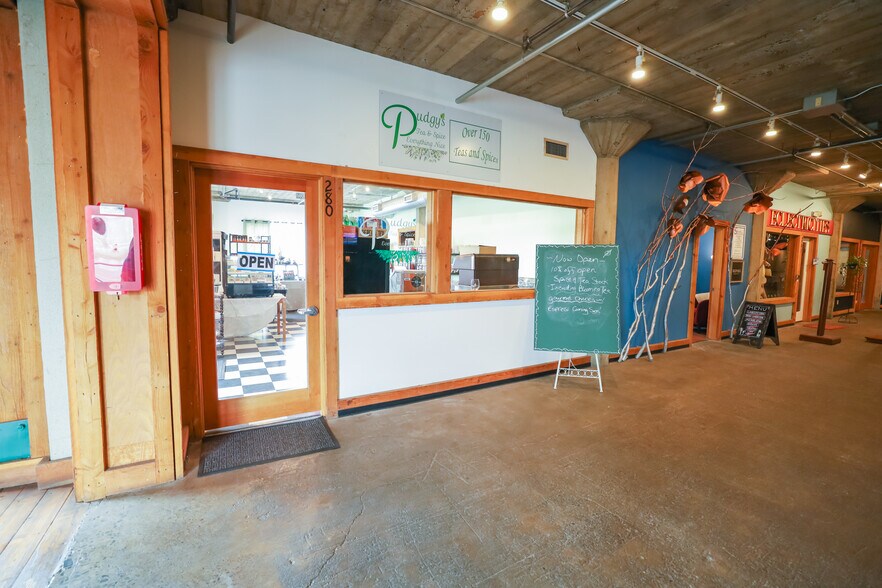 More Photos Of 5110 Tieton Dr, Yakima General Retail For Sale