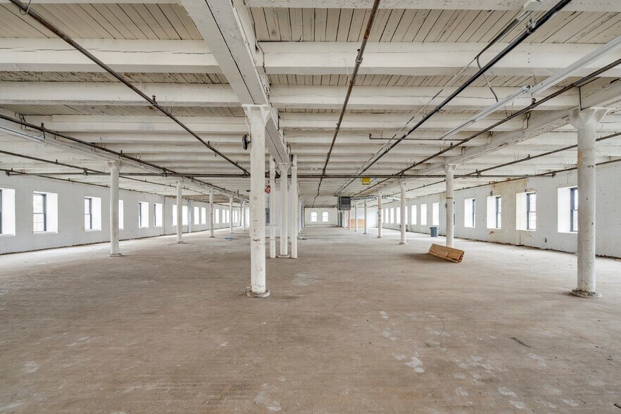 More Photos Of 780 E 135th St, Bronx Warehouse For Sale