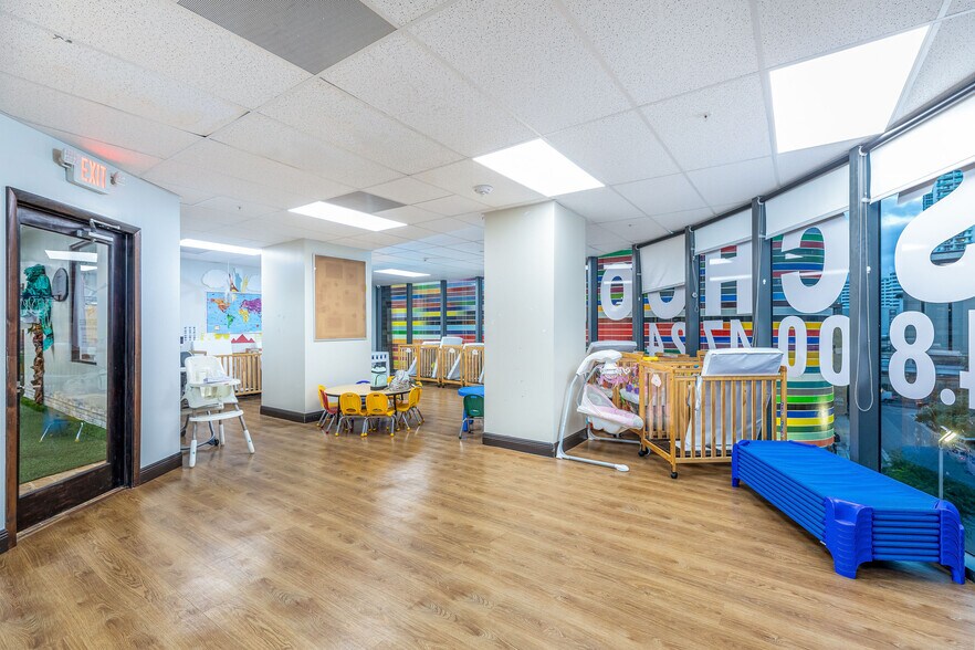 More Photos Of 25 SW 9th St, Miami Coworking Space