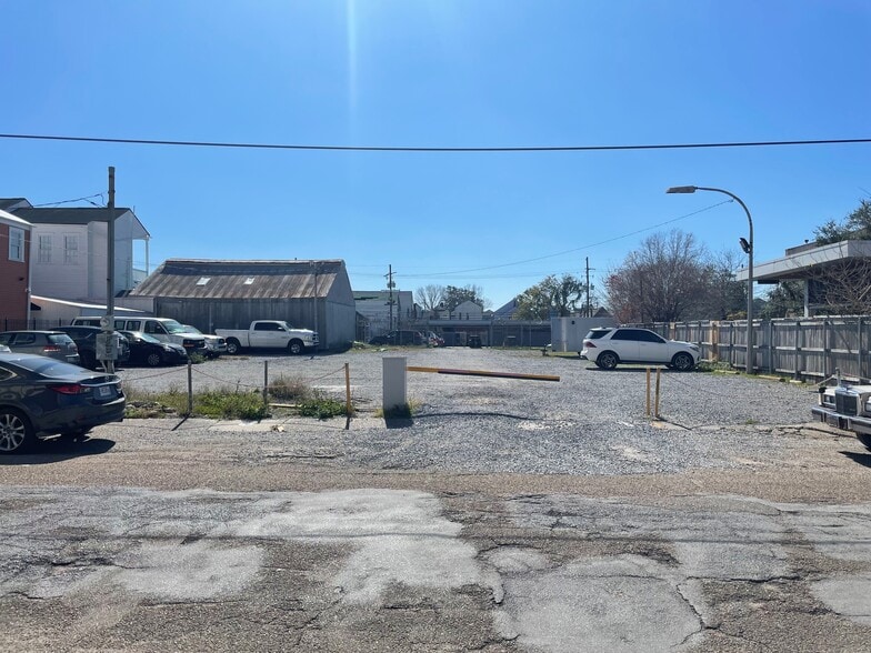 More Photos Of 1300 St Charles Ave, New Orleans Restaurant For Sale