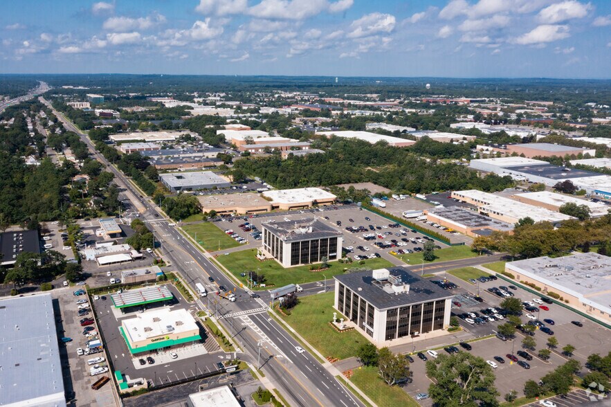 More Photos Of 350 Motor Pky, Hauppauge Office For Lease