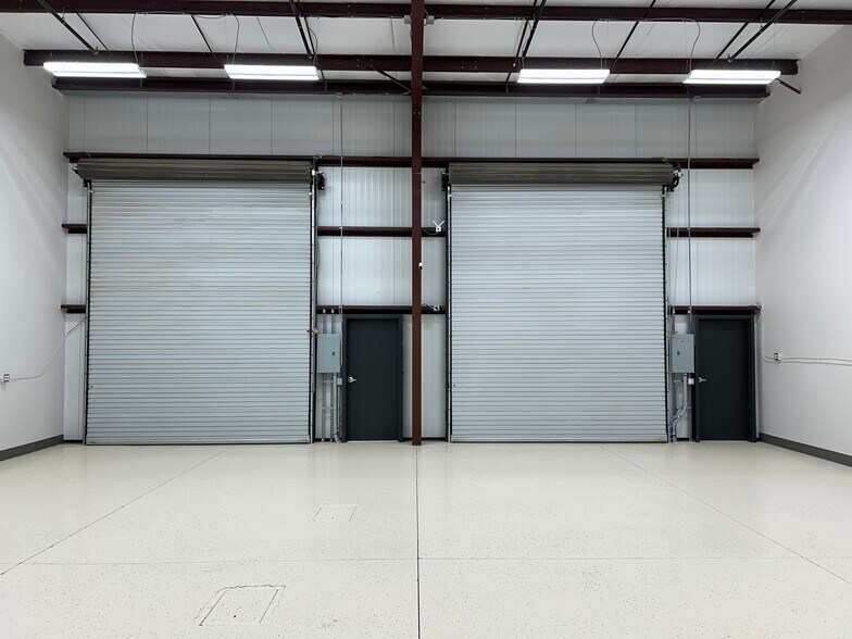 More Photos Of 2700 N Lake Valley Rd, Prescott Valley Light Manufacturing For Lease