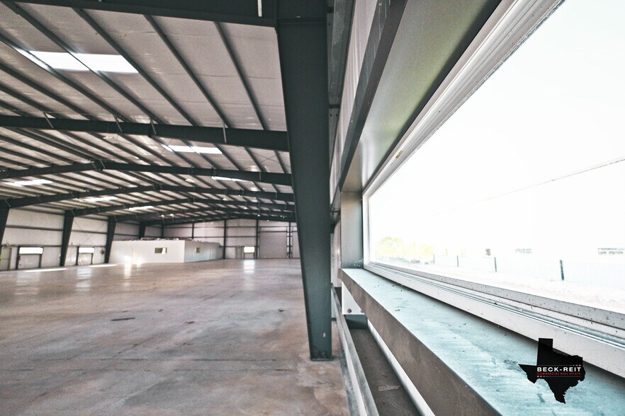 More Photos Of 12955 WRIGHT, Creedmoor Warehouse For Lease