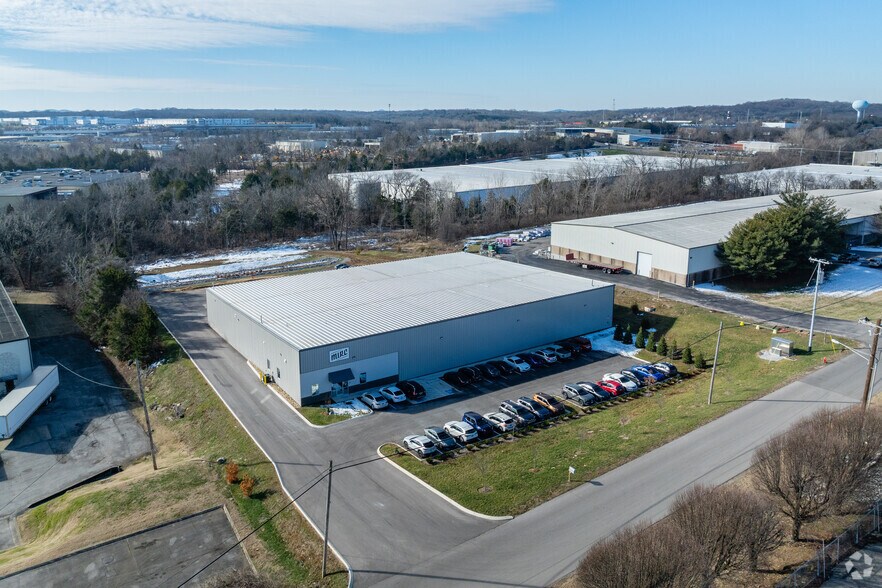 More Photos Of 1620 Corporate Pl, La Vergne Warehouse For Sale