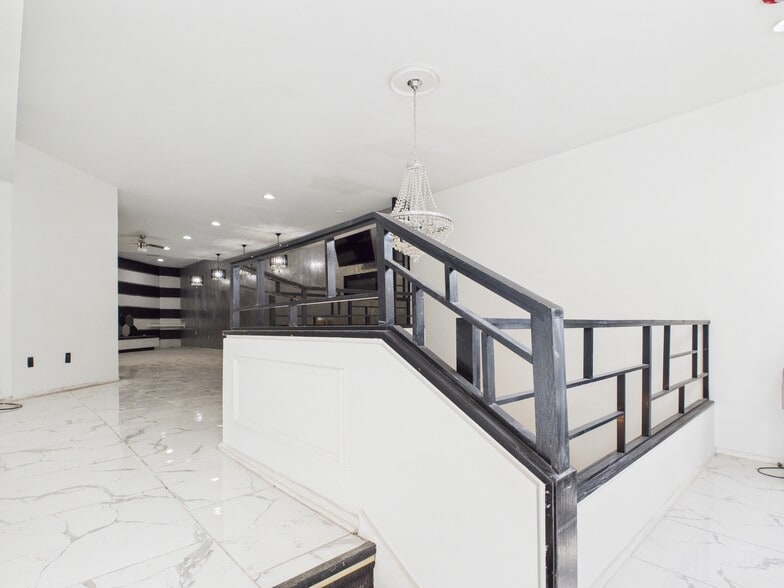 More Photos Of 611 S Orianna St, Philadelphia Storefront Retail Residential For Lease