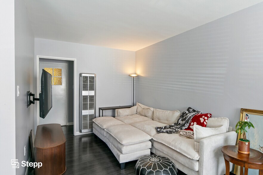 More Photos Of 1809 Appleton St, Long Beach Apartments For Sale