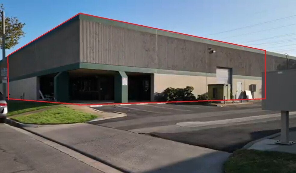 Primary Photo Of 21561-21591 Surveyor Cir, Huntington Beach Manufacturing For Sale