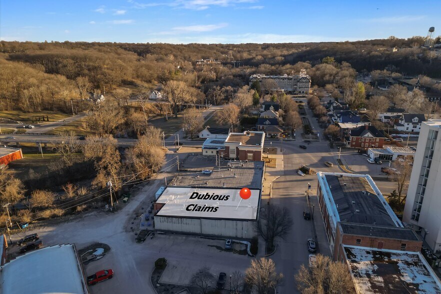 More Photos Of 451 S Thompson Ave, Excelsior Springs Bar For Sale