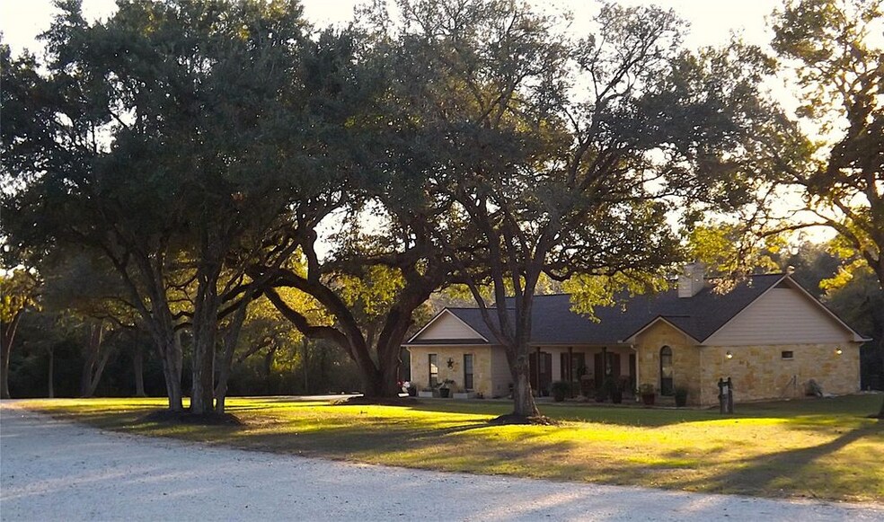 More Photos Of 4443 US 90, Alleyton Flex For Sale