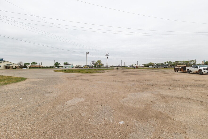 More Photos Of 890 N State Road 14, Harper Auto Dealership For Sale