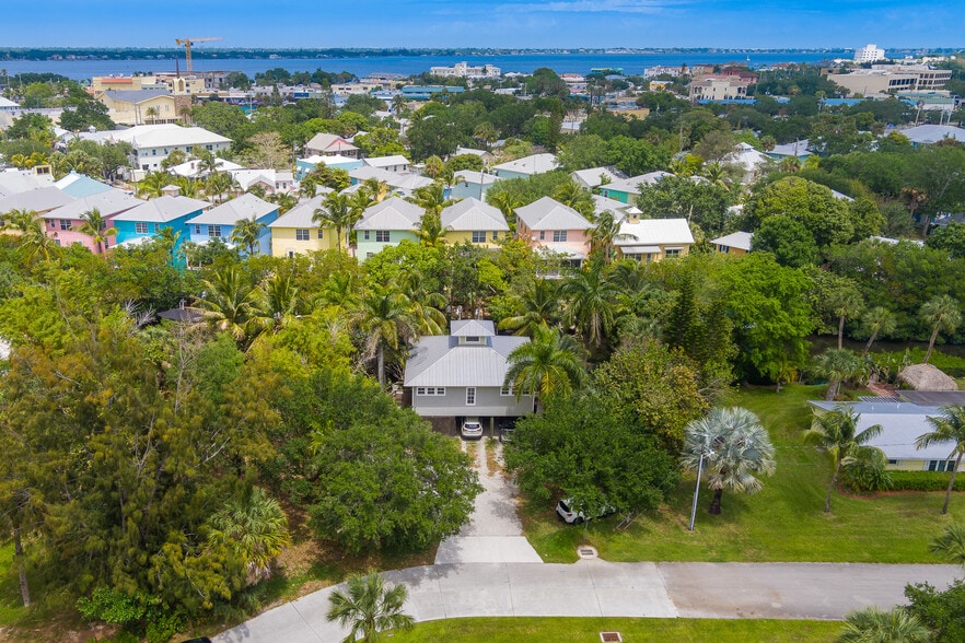 More Photos Of 201 Sw 6th St, Stuart Office For Sale