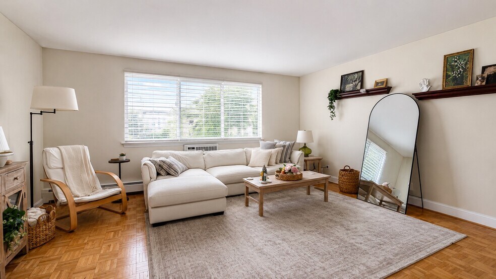 More Photos Of 8047 W Foster Ln, Niles Apartments For Sale
