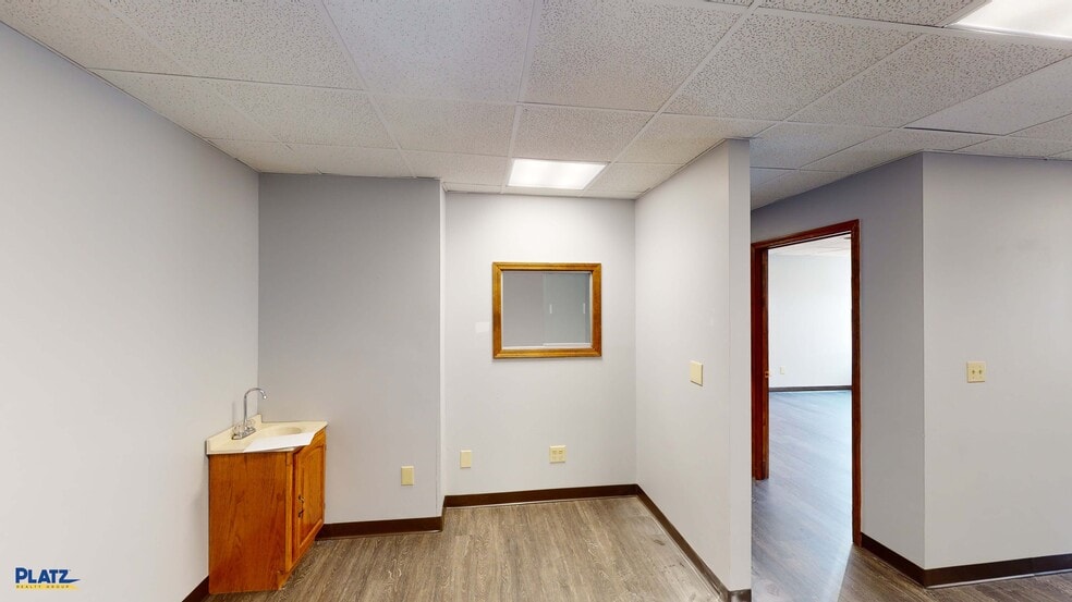 More Photos Of 5500 Market St, Youngstown Office For Sale